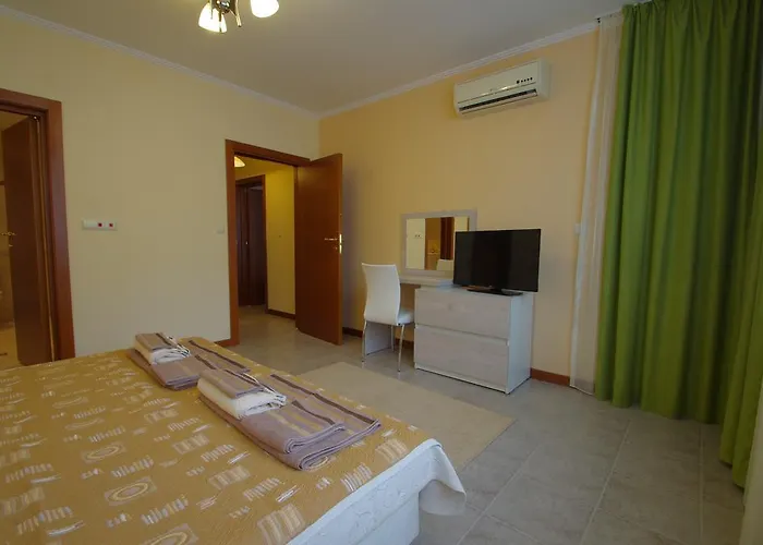 Casa Real Szveti Vlasz